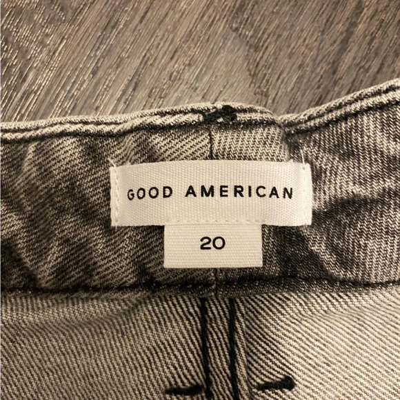 Good American Women’s High Waist Split Hem - Picture 5 of 6